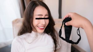 奥さん、今はいてる下着を買い取らせて下さい!~Tバックをフルバックと誤算する美熟女~ l_hd-10