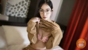SAKI - 本屋で働く女子大生の初アナルセックス&初3Pを貰っちゃいました player_thumb-44