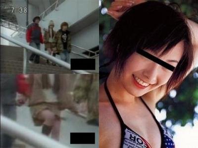 階段を駆け降りてチラ